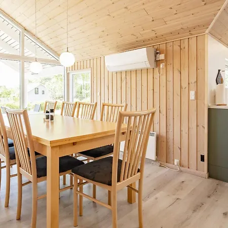 12 Person In Rodby-by Traum * Kramnitse