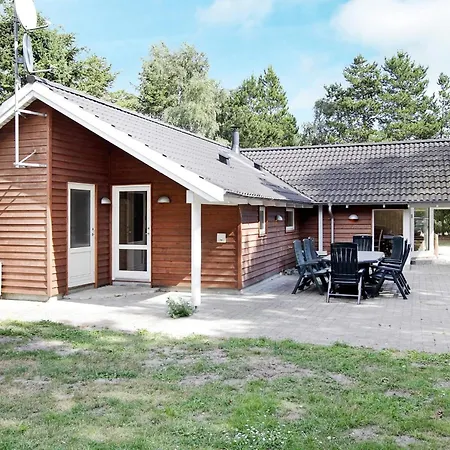 Casa de Férias 4 Star In Rodby *